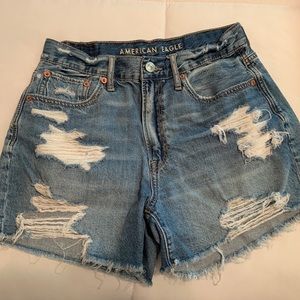 American Eagle 90s Boyfriend Shorts
